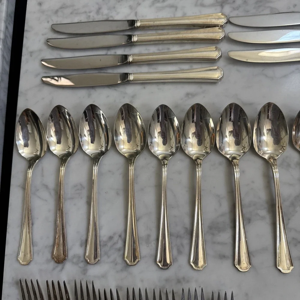 ONEIDA Silversmiths CLAIRHILL FAIRHILL Silverplated Flatware Set 41 PIECES